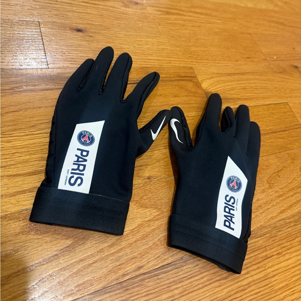 Nike PSG Paris Logo Gloves